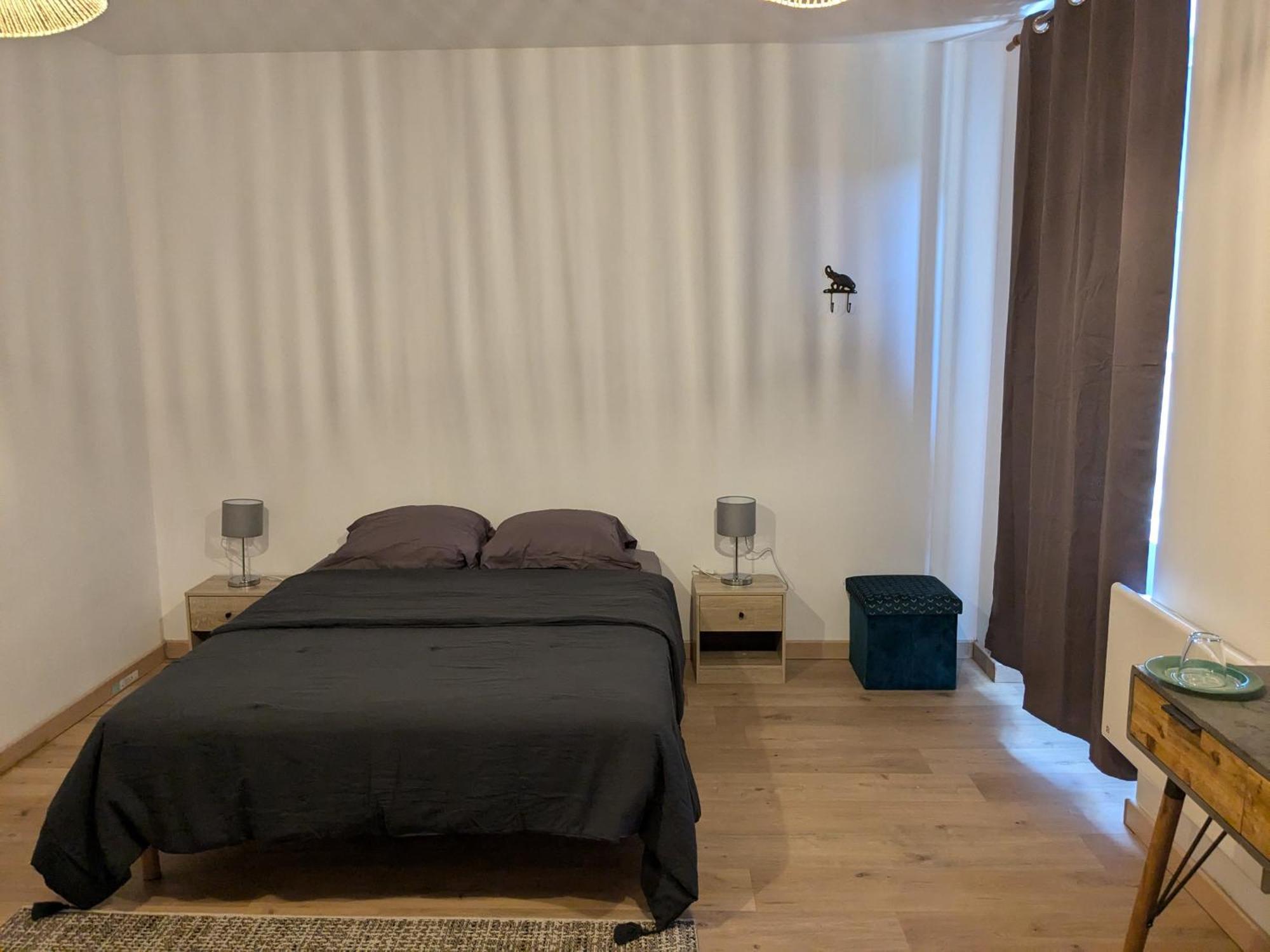 エスタン Chez Cornelia Bed & Breakfast エクステリア 写真