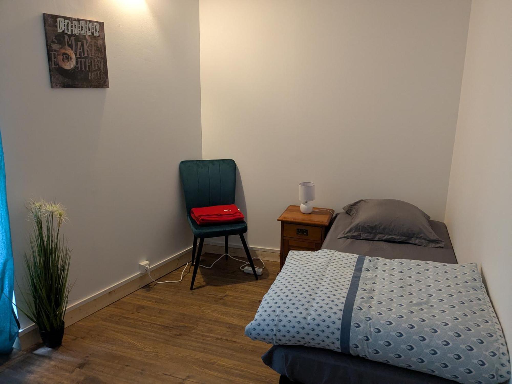 エスタン Chez Cornelia Bed & Breakfast エクステリア 写真