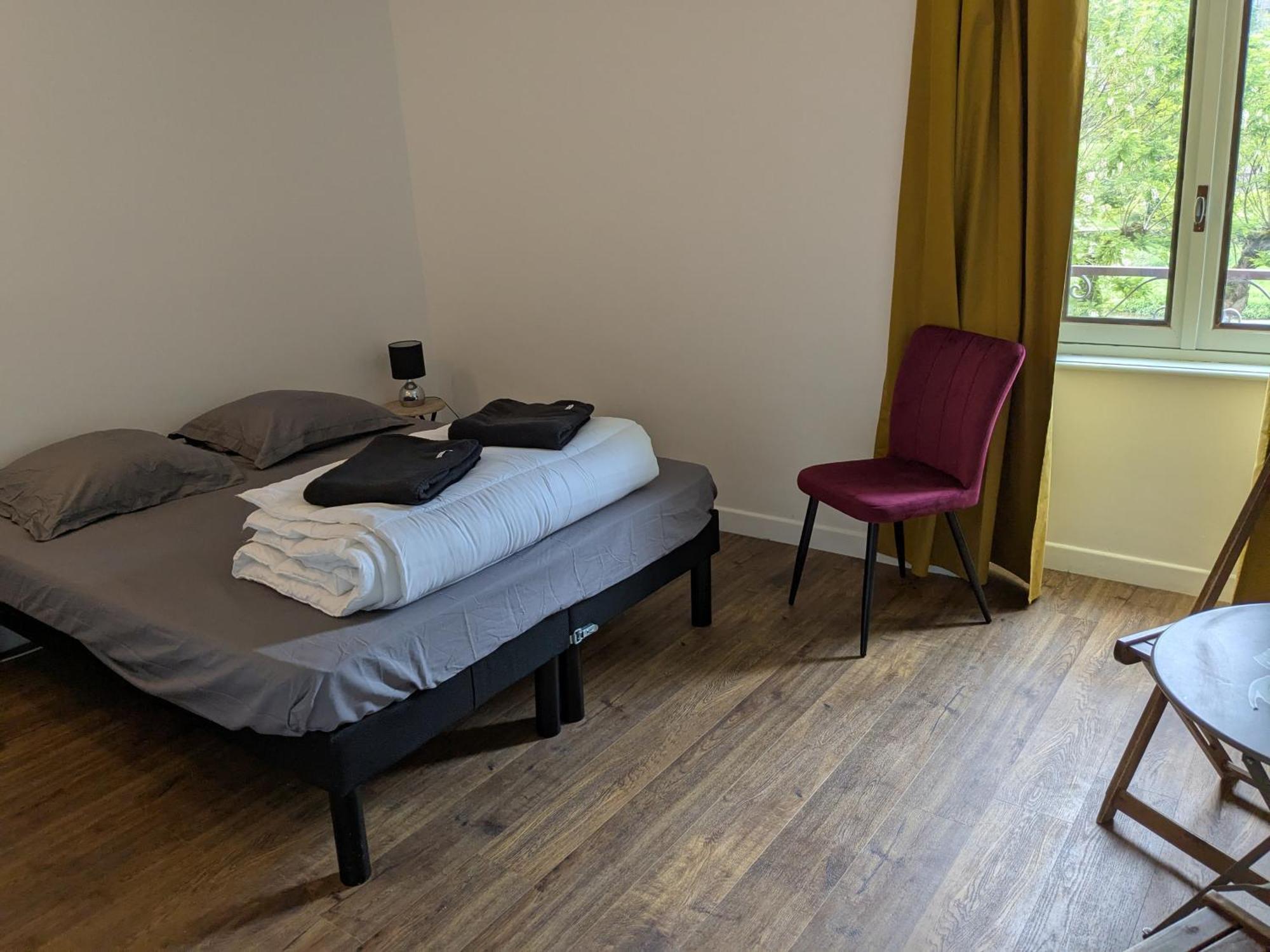 エスタン Chez Cornelia Bed & Breakfast エクステリア 写真